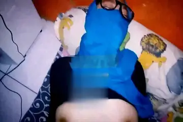 Bokep Indo Hijaber Cantik Crot Di Wajah poster