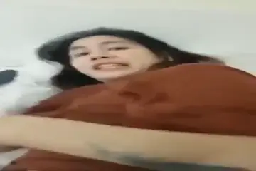 Bokep Indo Ngewe Mantan Istri Malah Kena Marah Takut Tau Suami poster